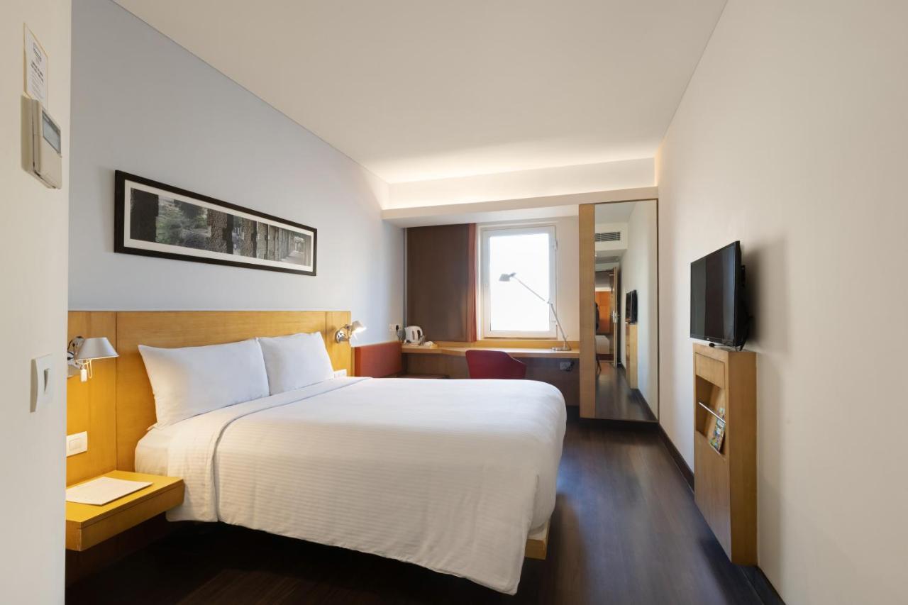 Ibis Gurgaon Golf Course Road - An Accor Brand Ξενοδοχείο Εξωτερικό φωτογραφία