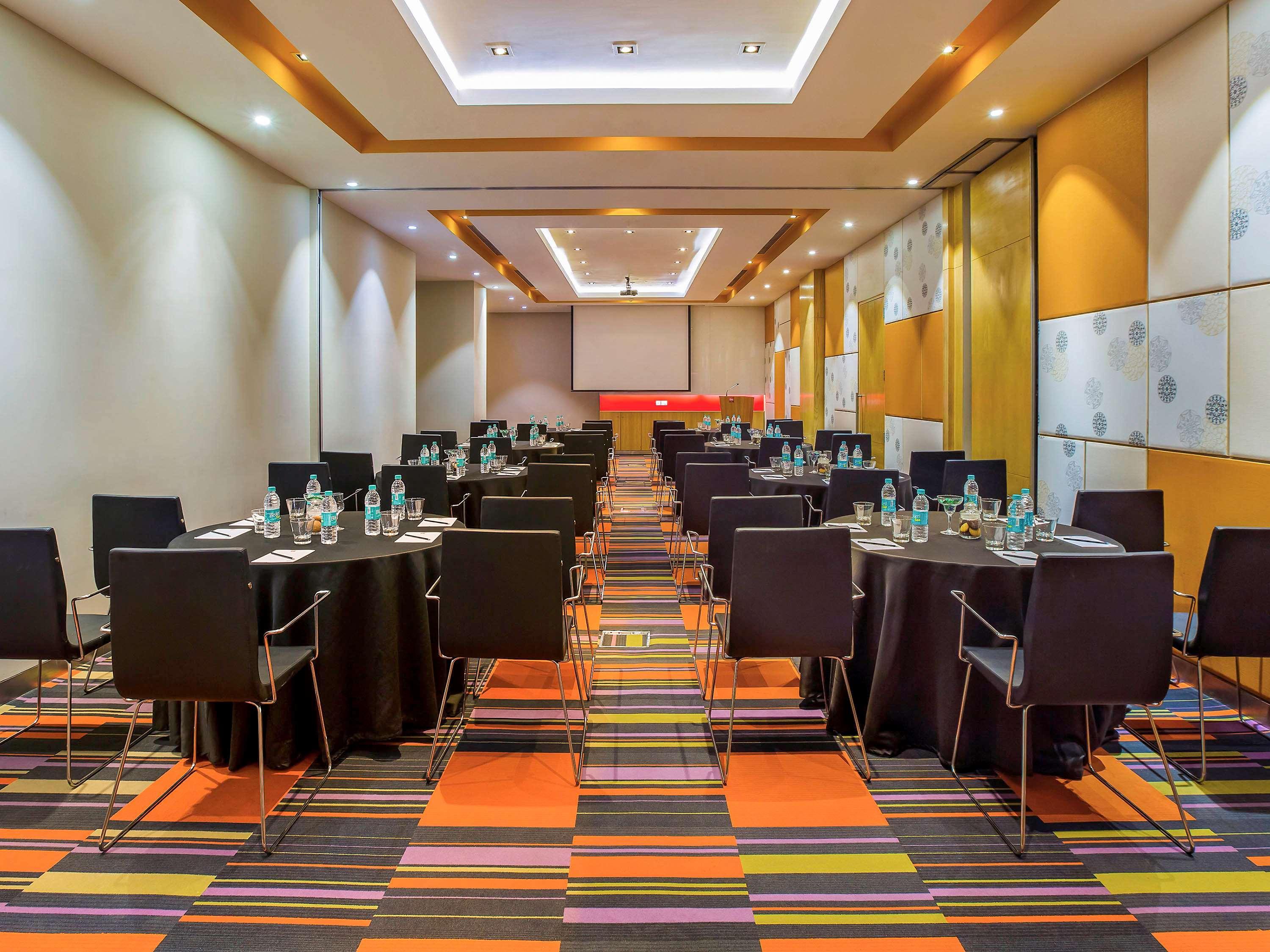 Ibis Gurgaon Golf Course Road - An Accor Brand Ξενοδοχείο Εξωτερικό φωτογραφία